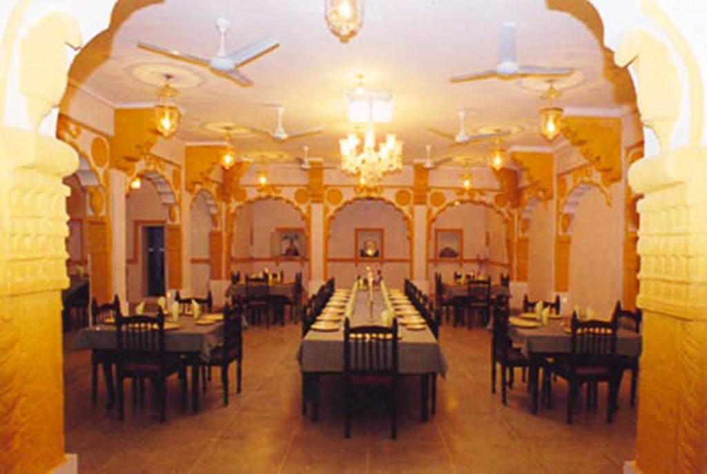V Resorts Jhalamand Garh Jodhpur ジョードプル エクステリア 写真